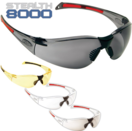 Stealth 8000 - naočale modernog dizajna, lagane 26 g, sa antimaglin polikarbonatnim lećima otpornim na mehanička oštećenja (ogrebotine) sa integrisanim podesivim PVC umetkom za nos koji korisniku pruža komfor i stabilnost. Ručice niskog profila omogućavaju korištenje naočala u kombinaciji sa antifonima i imaju otvor na krajevima za pričvršćivanje trake za naočale. Pružaju UVA, UVB i UVC zaštitu. 
DOSTUPNE u 4 izvedbe:  *PROZIRNE leće  i *ŽUTE leće (EN166 1F AM, EN170)
*TAMNE leće  i *Reflektujuće MIRORR leće (EN166, EN172)