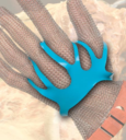 STEZNIK plastični fiksator za MESARSKE METALNE rukavice, omogućava veći komfor pri radu, nosi se preko rukavice.
(na slici mesarske rukavice bez mažetne-do zgloba)